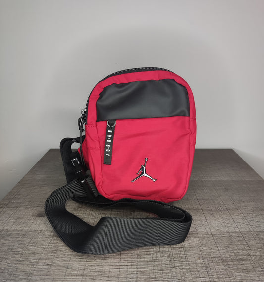 Bandolera Jordan – Estilo Urbano y Funcionalidad